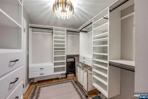 442 New York Avenue Wyckoff NJ 07481