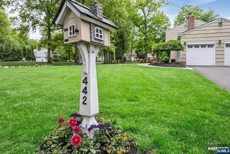 442 New York Avenue Wyckoff NJ 07481