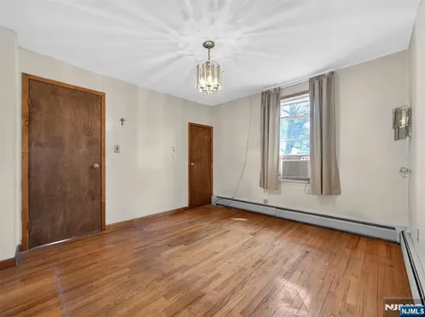 31 5th Street Ridgefield Park NJ 07660