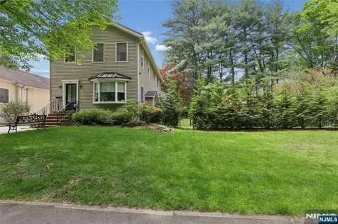 50 Whitman Street Haworth NJ 07641