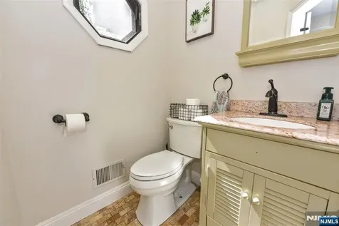 15B Brookside Heights Wanaque NJ 07465