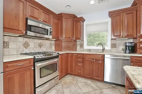 7 Short Street Harrington Park NJ 07640