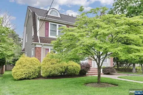 7 Short Street Harrington Park NJ 07640