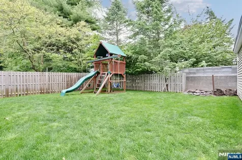 7 Short Street Harrington Park NJ 07640