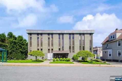 1625 Anderson Avenue Fort Lee NJ 07024