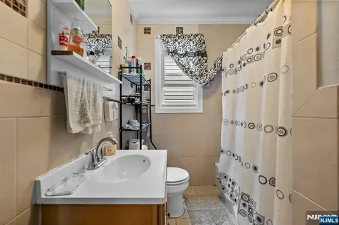171 Burgess Place Passaic NJ 07055