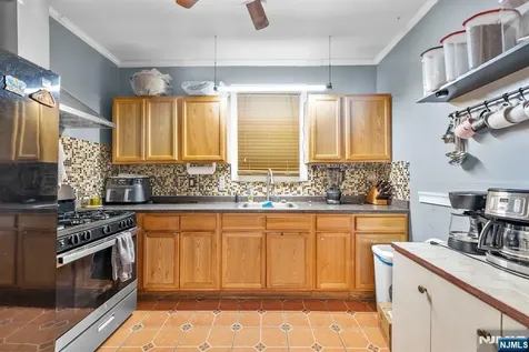 171 Burgess Place Passaic NJ 07055