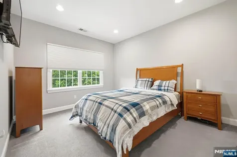 9 Cornerstone Way Livingston NJ 07039