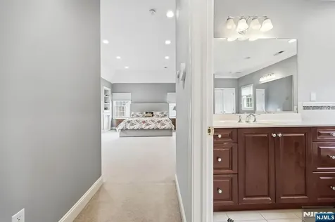 9 Cornerstone Way Livingston NJ 07039