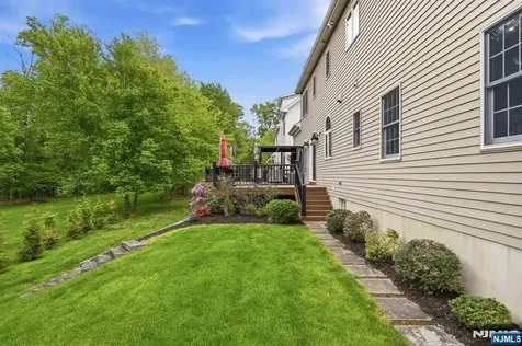 9 Cornerstone Way Livingston NJ 07039