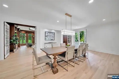 8 Lauren Pond Court Demarest NJ 07627