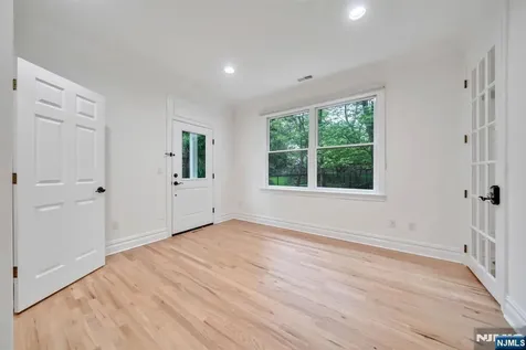 8 Lauren Pond Court Demarest NJ 07627