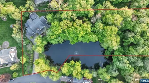 8 Lauren Pond Court Demarest NJ 07627