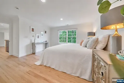 8 Lauren Pond Court Demarest NJ 07627