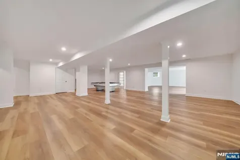 8 Lauren Pond Court Demarest NJ 07627