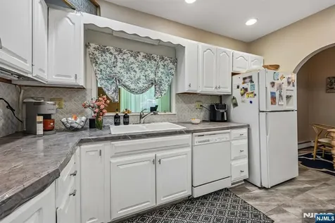 5 Park Avenue Westwood NJ 07675