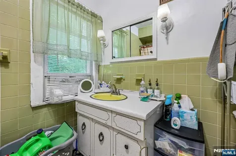 5 Park Avenue Westwood NJ 07675