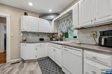 5 Park Avenue Westwood NJ 07675