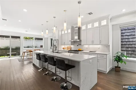 1480 15th Street Fort Lee NJ 07024