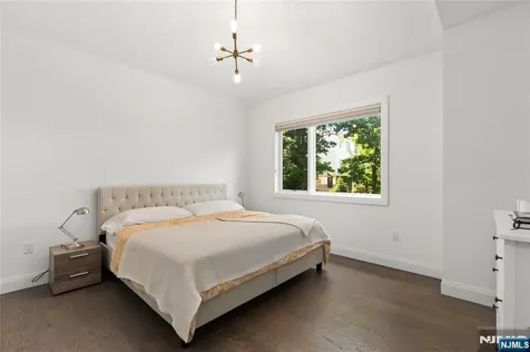 1480 15th Street Fort Lee NJ 07024