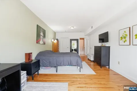 902 N 5th Street Newark NJ 07107