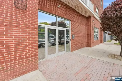 902 N 5th Street Newark NJ 07107