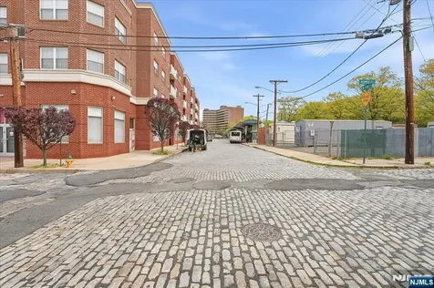902 N 5th Street Newark NJ 07107