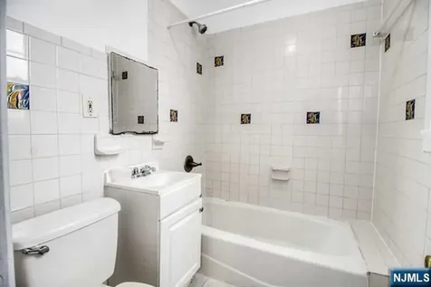 413 70th Street Guttenberg NJ 07093