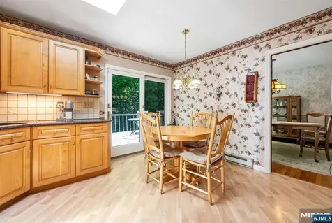 19 Rabbit Run West Milford NJ 07435