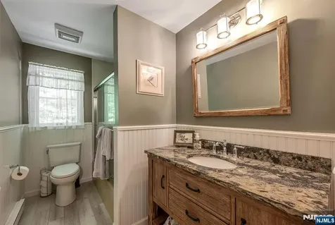 19 Rabbit Run West Milford NJ 07435