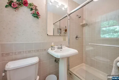 19 Rabbit Run West Milford NJ 07435