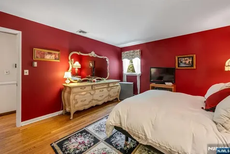 19 Rabbit Run West Milford NJ 07435