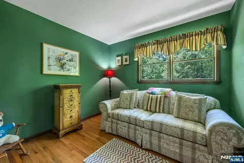 19 Rabbit Run West Milford NJ 07435