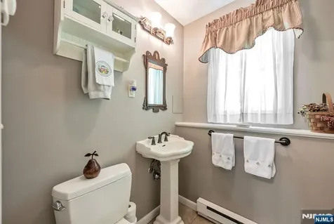 19 Rabbit Run West Milford NJ 07435