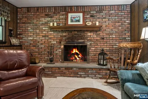 19 Rabbit Run West Milford NJ 07435