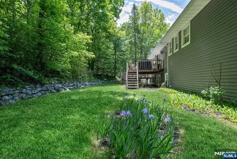 19 Rabbit Run West Milford NJ 07435