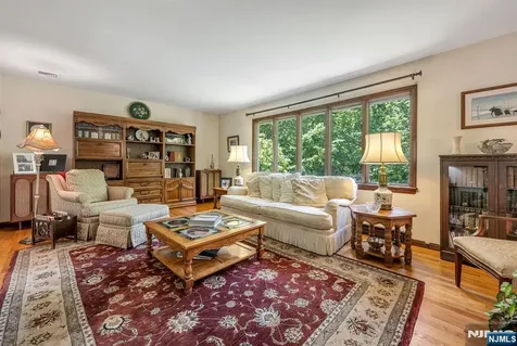 19 Rabbit Run West Milford NJ 07435
