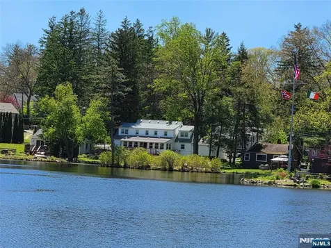 32 Telemark Road Rockaway Township NJ 07866