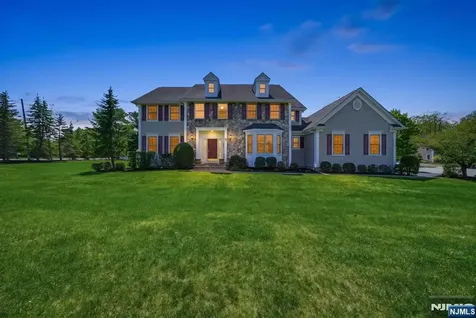 2 E David Drive Hanover Township NJ 07981