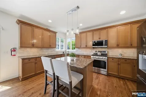 2 E David Drive Hanover Township NJ 07981
