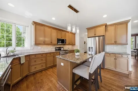 2 E David Drive Hanover Township NJ 07981