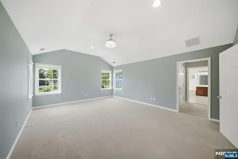 2 E David Drive Hanover Township NJ 07981