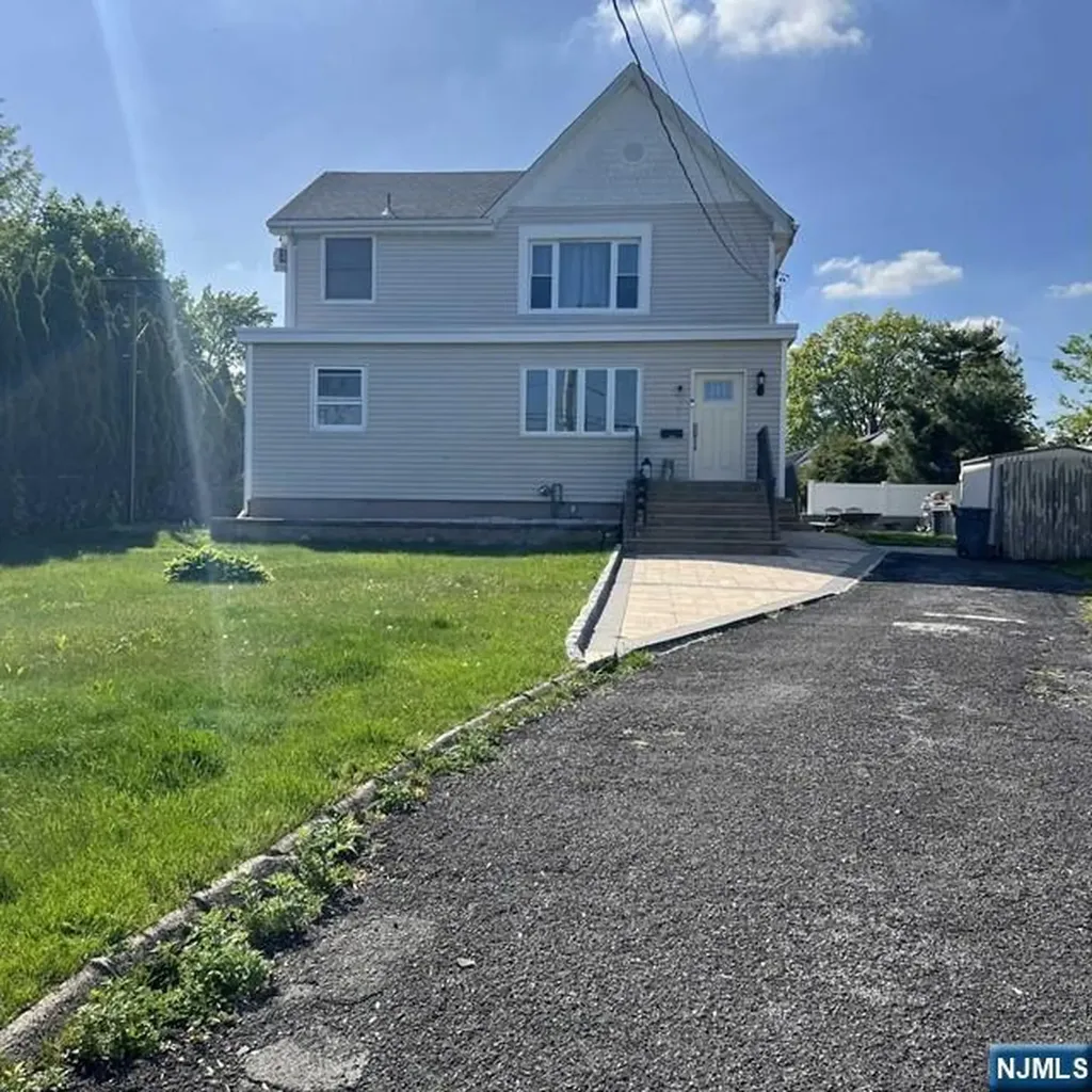 731 1st Street Lyndhurst NJ 07071