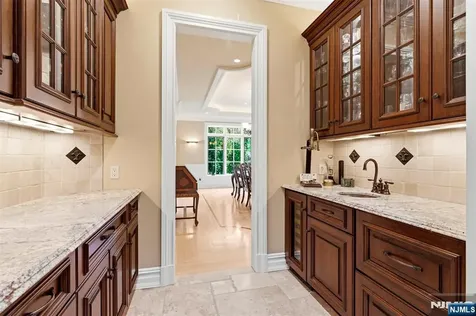 70 Oak Drive Upper Saddle River NJ 07458