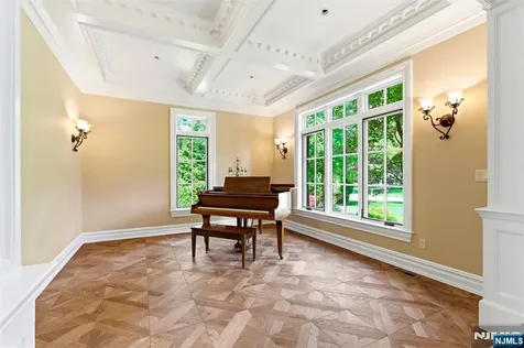 70 Oak Drive Upper Saddle River NJ 07458