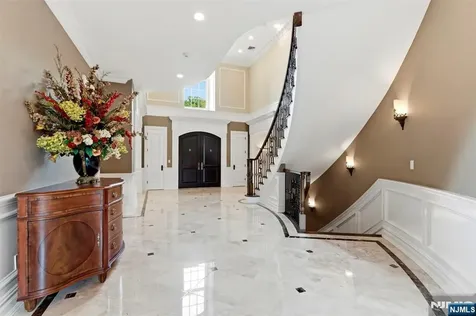 70 Oak Drive Upper Saddle River NJ 07458