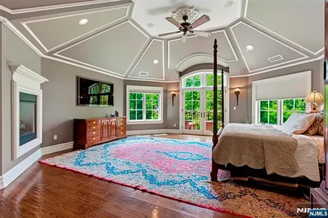 70 Oak Drive Upper Saddle River NJ 07458