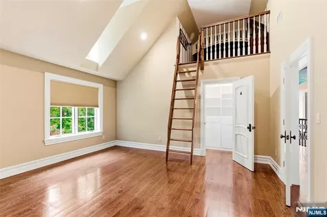 70 Oak Drive Upper Saddle River NJ 07458