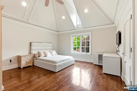 70 Oak Drive Upper Saddle River NJ 07458