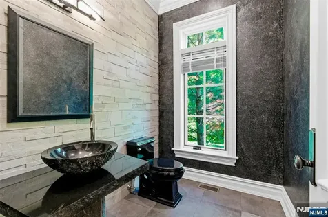 70 Oak Drive Upper Saddle River NJ 07458